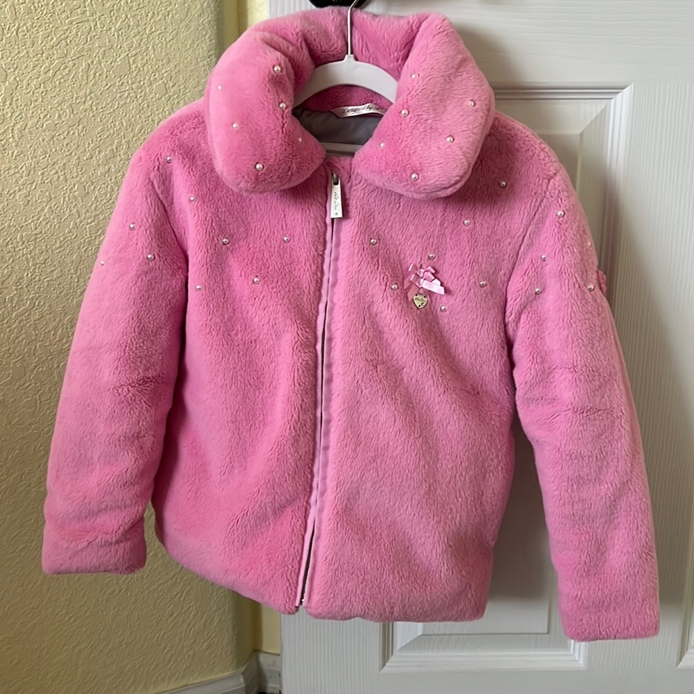 Pink le chic faux fur jacket size 128cm/6-7 excellent condition